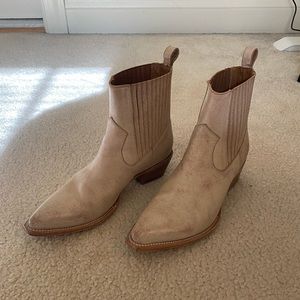 frye sacha chelsea boot
